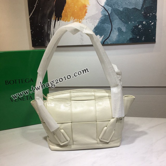 Bottega veneta高端女包 96009s小號 寶緹嘉Arco33油蠟牛皮包 BV經典款蝙蝠包手提包  gxz1239